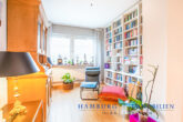Zimmer zur Frontseite - Charmantes Einfamilienhaus mit großer Terrasse in 22145 HH-Meiendorf/Rahlstedt