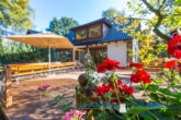 Schönes Einfamilienhaus mit Einliegerwohnung und großem Grundstück in 22041 Hamburg Marienthal - Terrasse